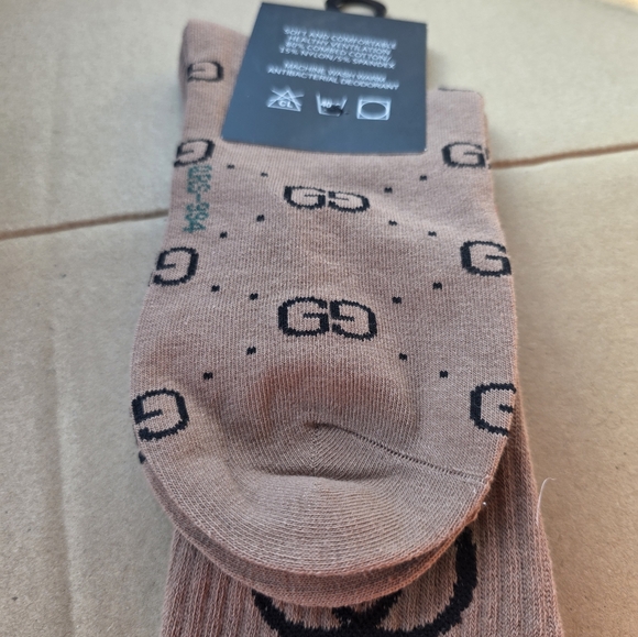 Gucci Tan and Brown GG Pattern Socks - Picture 5 of 6